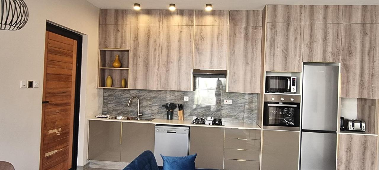 Instahomes By Tru - Garden Suites Блантайър Екстериор снимка