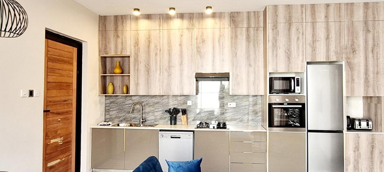 Instahomes By Tru - Garden Suites Блантайър Екстериор снимка